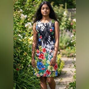 Sleeveless Ronni Nicole Floral shift dress. Size 12